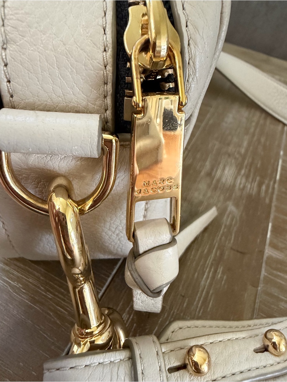 Beautiful! Marc Jacobs Soft Shot Cream Leather Crossbody Bag - Picture 4 of 13